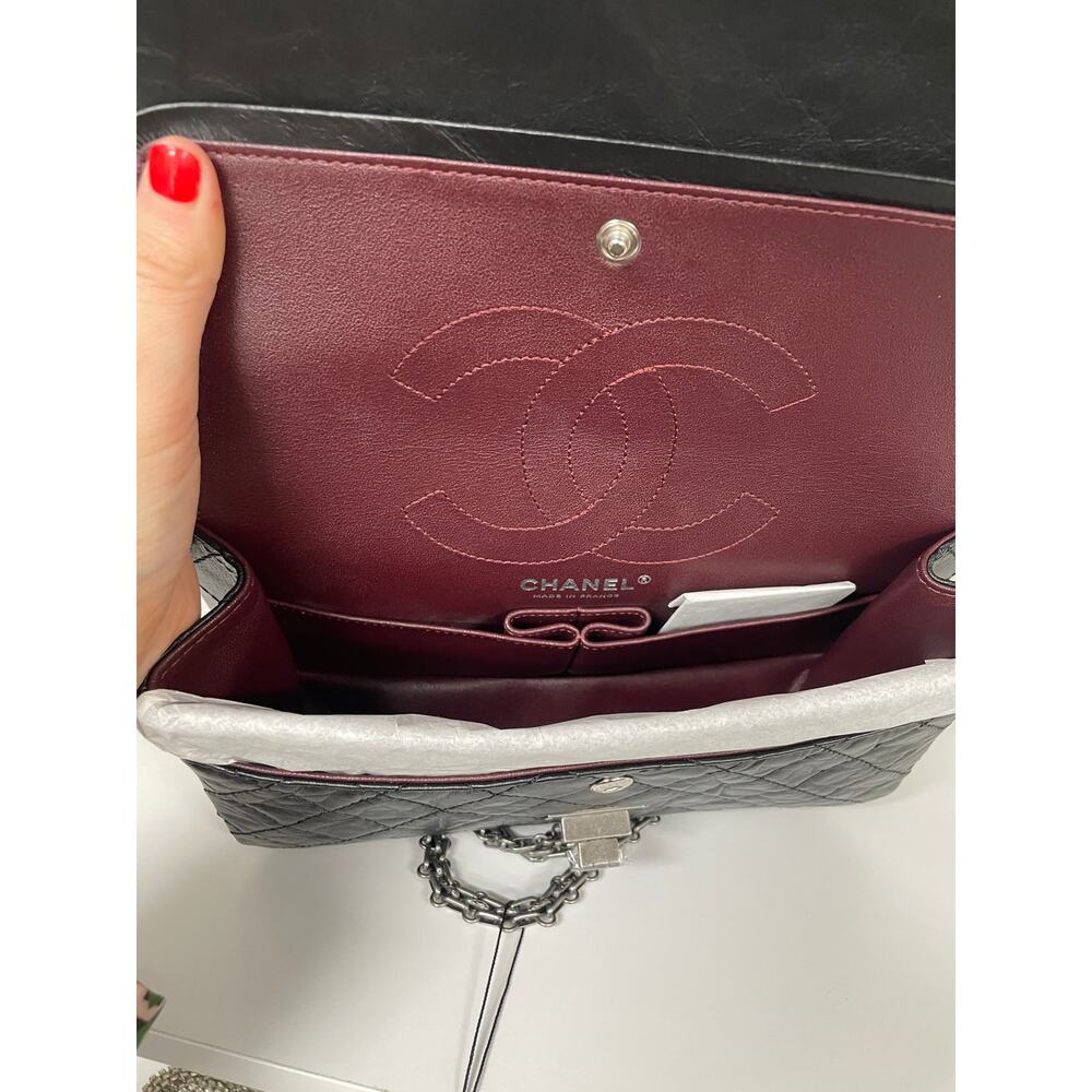 CHANEL Quilted 2.55 Reissue Ruthenium 225 Flap Bag - Picture 8 of 11